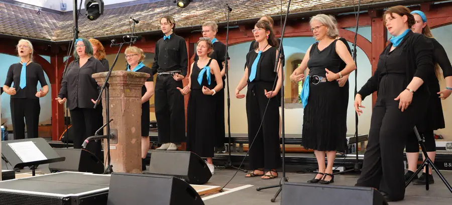 Singende Hände bei Black Forest Voices in Kirchzarten 2026