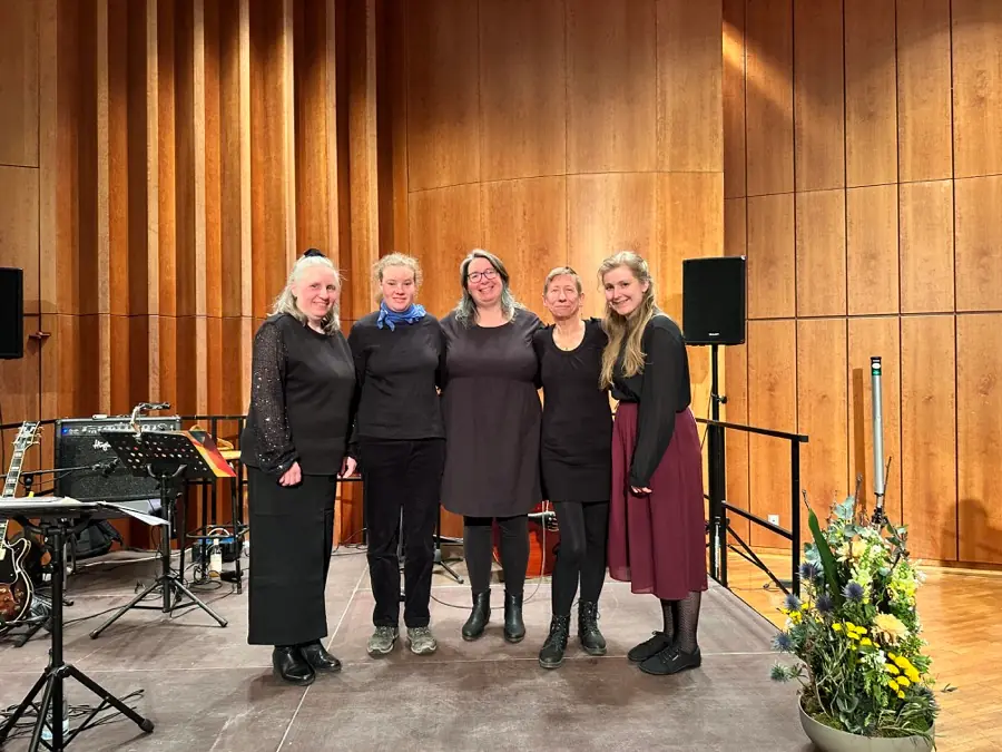 Gruppe im Konzertsaal